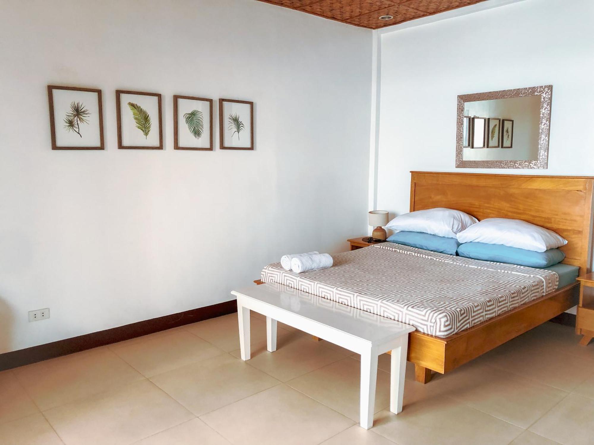 Wuthering Heights Bed & Breakfast By The Sea Dumaguete City Exterior photo